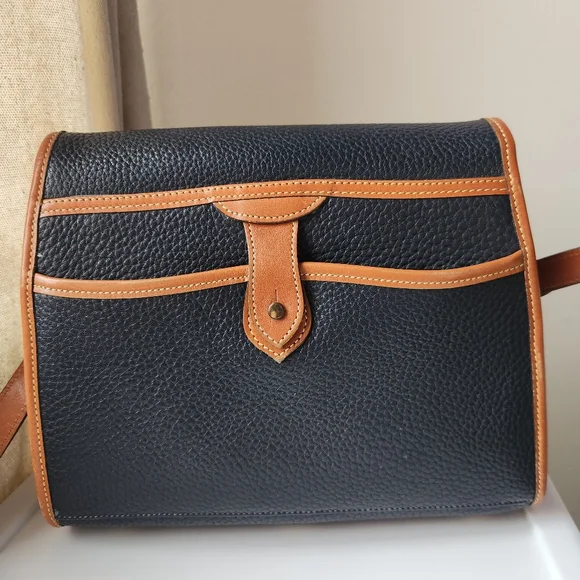 Vintage Dooney & Bourke R25 Navy Medium Essex Shoulder Bag - Picture 9 of 15